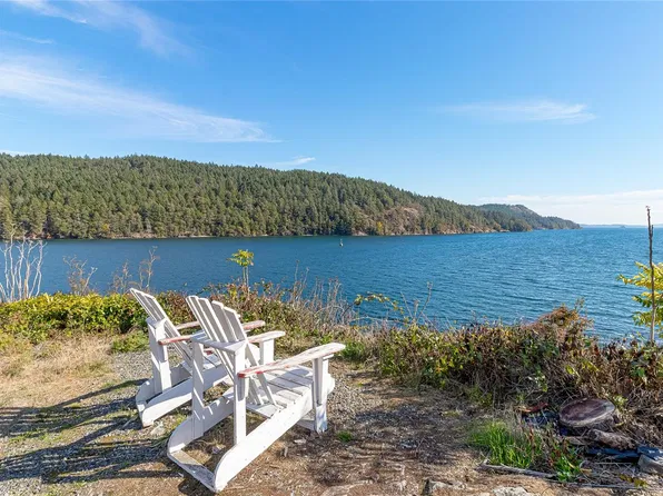 669A Kerr Dr, North Cowichan, BC V9L 5Y6