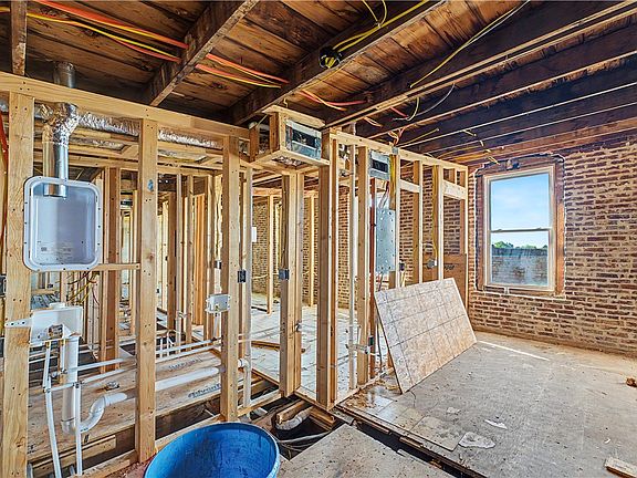 3rd image of 119 W Bean St #1 & 2