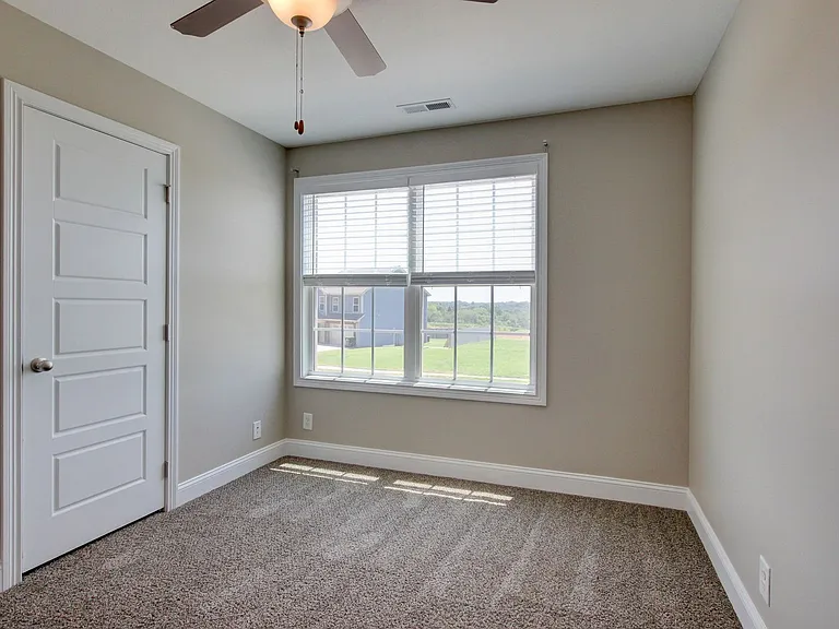 1121 Cardinal Creek Dr — Photo 46