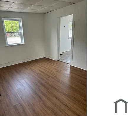 33 Montrose St #L — Photo 10