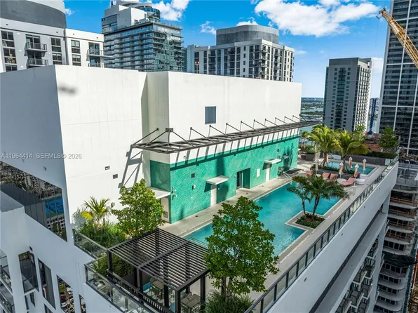 11 NE 6th St, Miami, FL