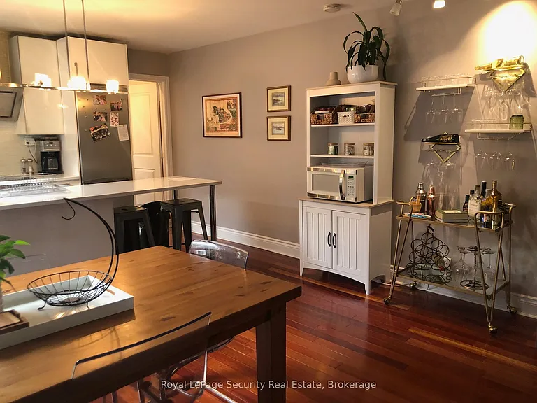 380 Crawford St #2 — Photo 6