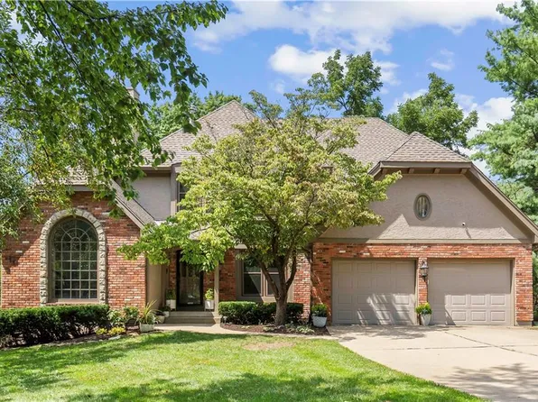 12320 Aberdeen Rd, Leawood, KS 66209
