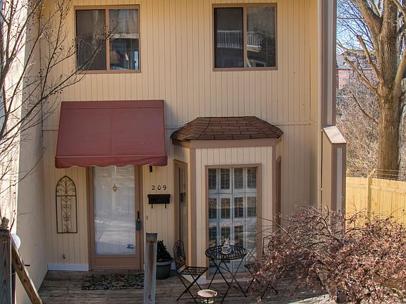 4th image of 5 Euclid Ave APT 209