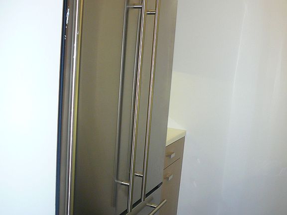 4th image of 211 E 46th St #11A