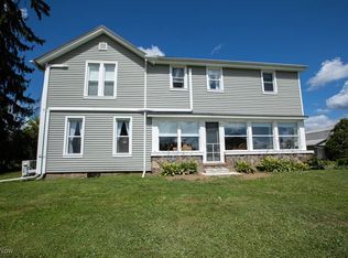 14452 Burton Windsor Rd, Burton, OH 44021