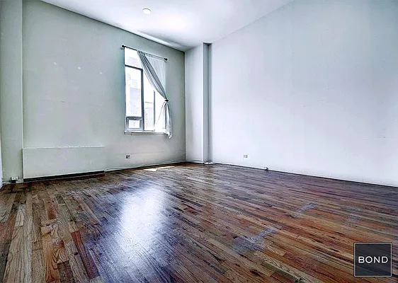 Rented by Bond New York | media 11