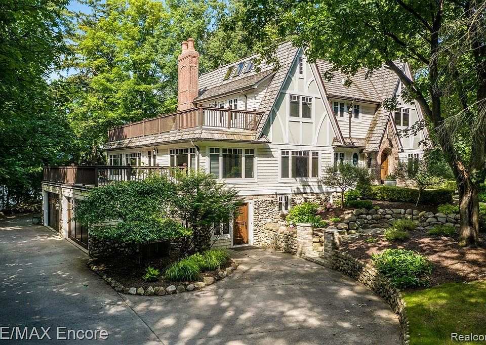 960 Lake Angelus Shrs, Lake Angelus, MI 48326 Zillow