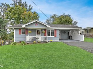 132 Rosewood Cir, Elizabethton, TN 37643