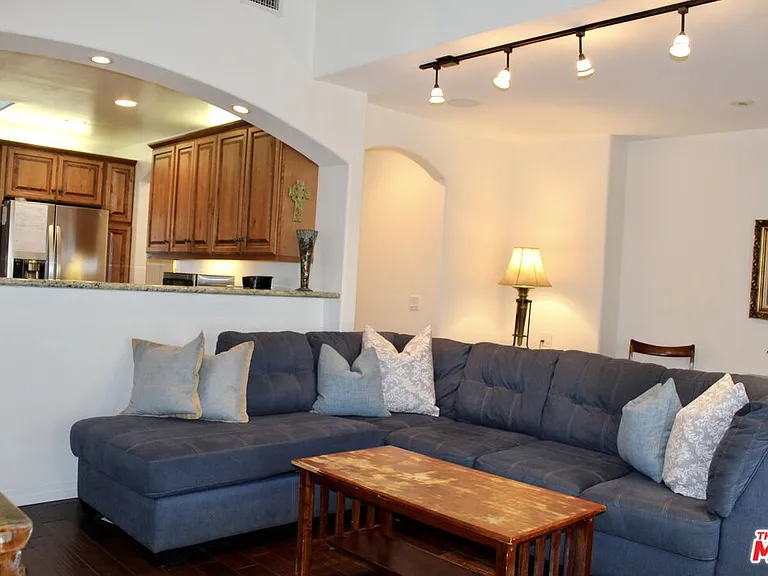 8106 Westlawn Ave — Photo 9