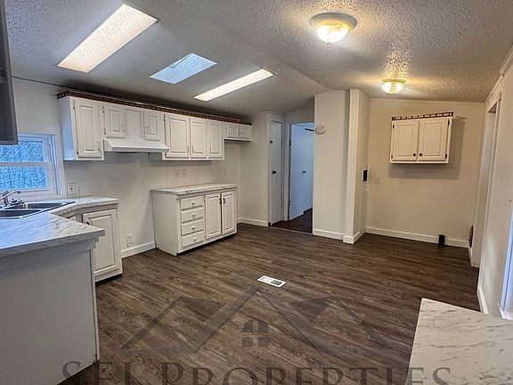 3rd image of 10576 Gavers Rd