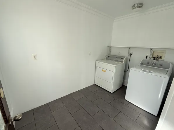 388 Princeton Avenue image 5 of 29