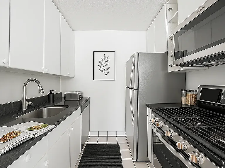 215 W 101st St #7M — Photo 2