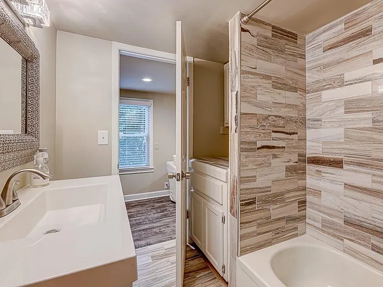 1185 Lake Colony Dr — Photo 25