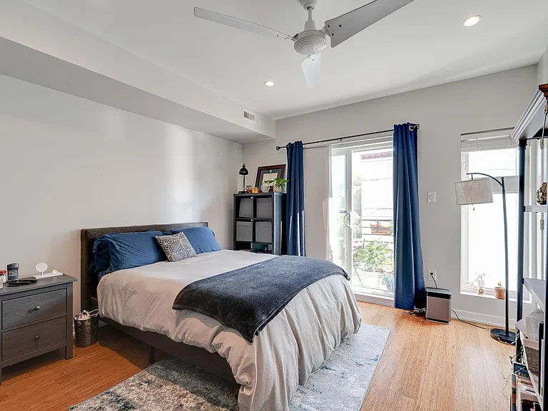 1637 Carpenter St #2 — Photo 17