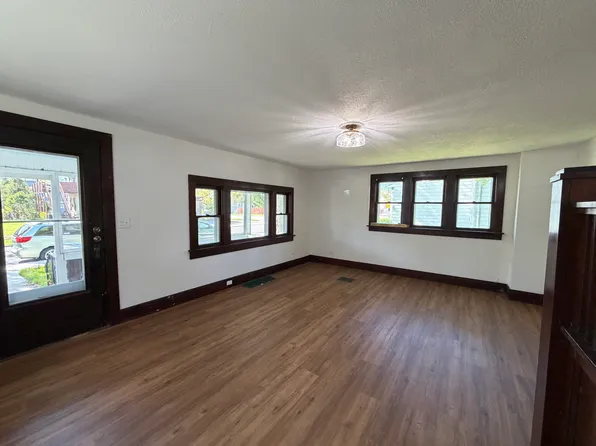 407 S High St, Warsaw, IN 46580