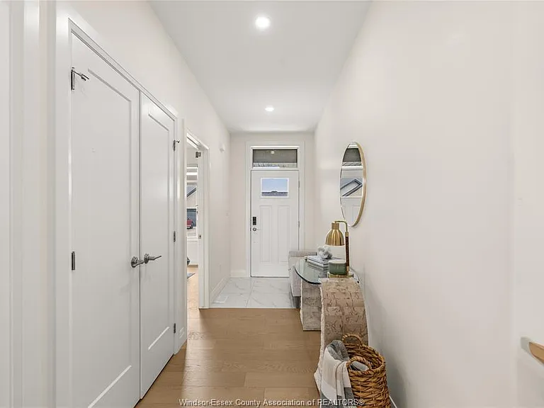 2578 Barkley Ave — Photo 5