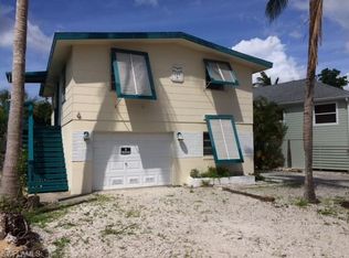 139 Coconut Dr, Fort Myers Beach, FL 33931