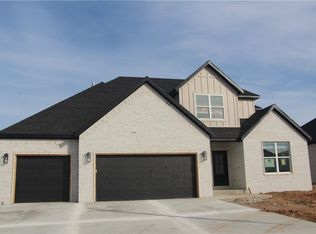 4821 Farmhouse St, Springdale, AR 72762