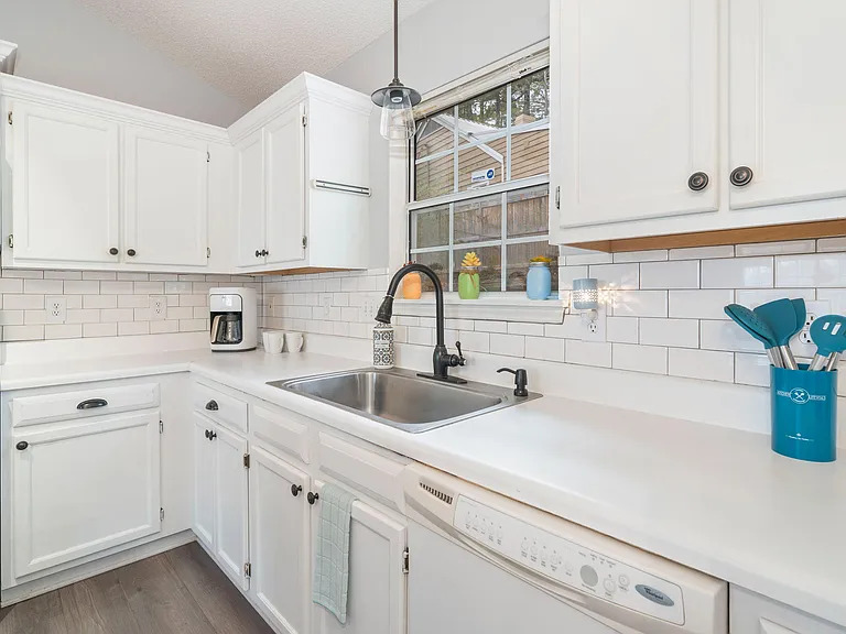 High Ridge Dr — Photo 8