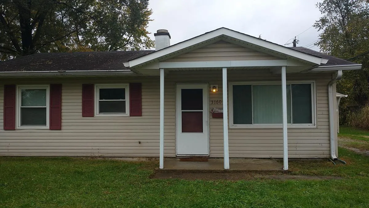 3160 Donald Ave photo 1