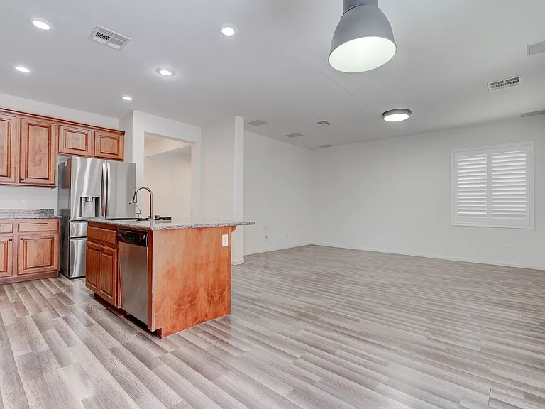 985 Noah Valley St — Photo 15