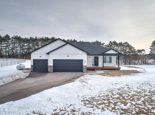 35349 Hastings St NE, Cambridge, MN 55008