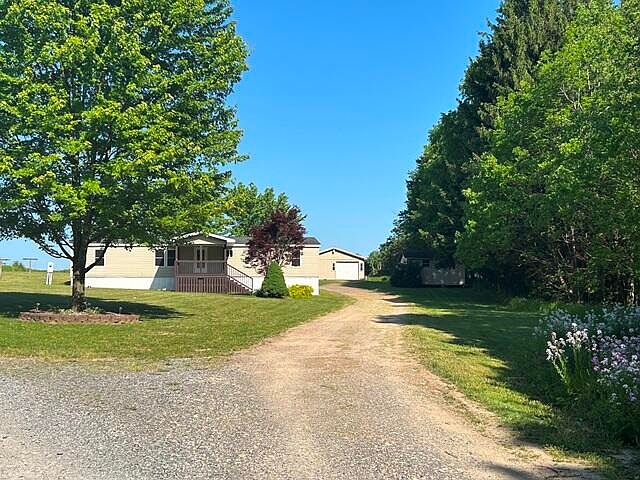 1st image of 101 Mapleshade Dr