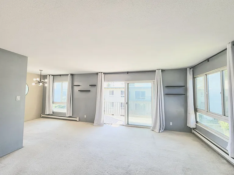 816 N Delaware St #401 — Photo 17