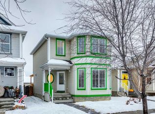 45 E Prestwick Rise SE, Calgary, AB T2Z 4A6