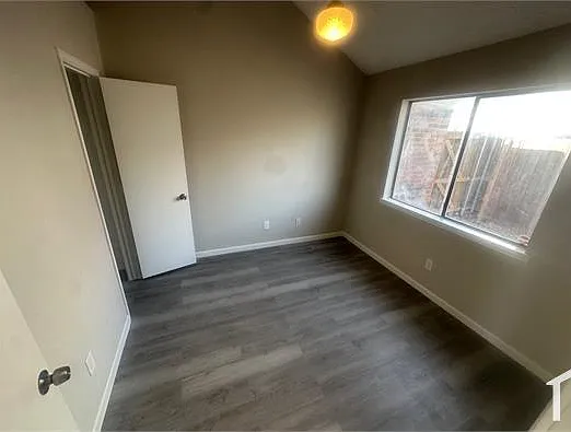 701 W Lynn Creek Dr — Photo 10