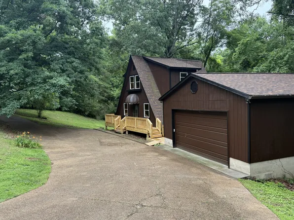 1081 Savely Rd, Pegram, TN 37143