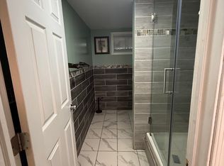 2 Sundew Rd, Newark, DE 19711