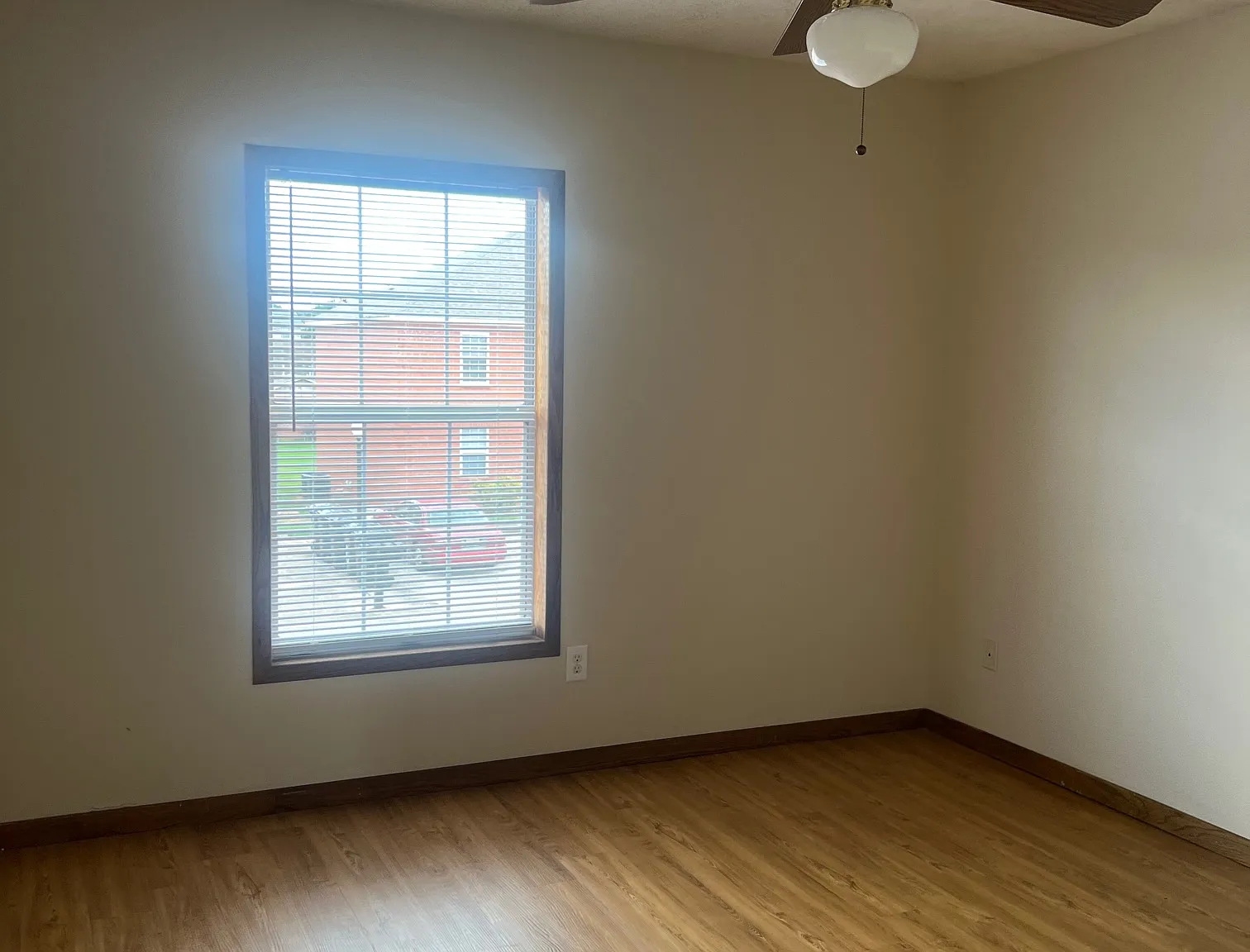 2 bed, 1100 sqft, $825 — Photo 4