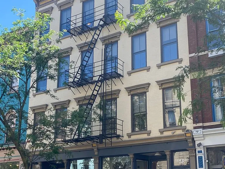 1338 Main Street — Photo 13