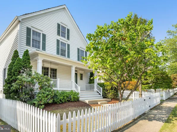 42881 Nashua St, Ashburn, VA 20147