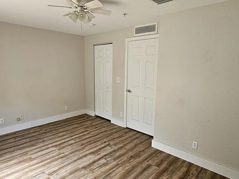 1851 NE 5th St #1507 — Photo 3