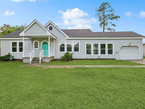 221 S 2nd St, Ponchatoula, LA 70454