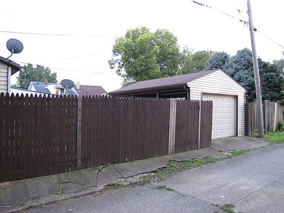 2nd image of 114 N 29th St