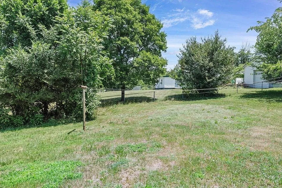713 Bibb St NE - 713 Bibb — Photo 2