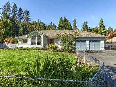 821 Bailey Dr, Grants Pass, OR, 97527