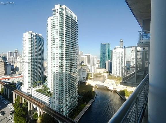 5th image of 690 SW 1st Ct APT 3109