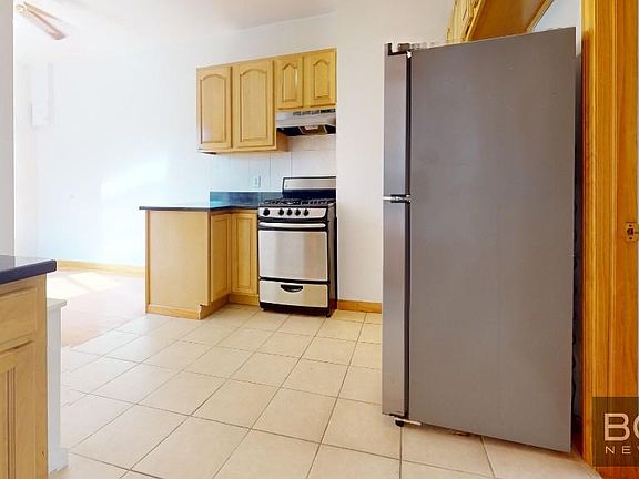 3rd image of 20 Spring St APT 12