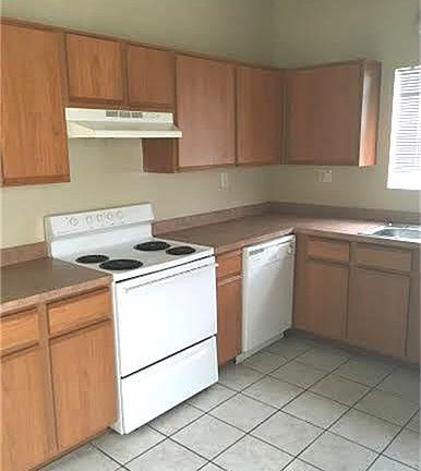 3rd image of 1926 Amie Michele Ln APT 10