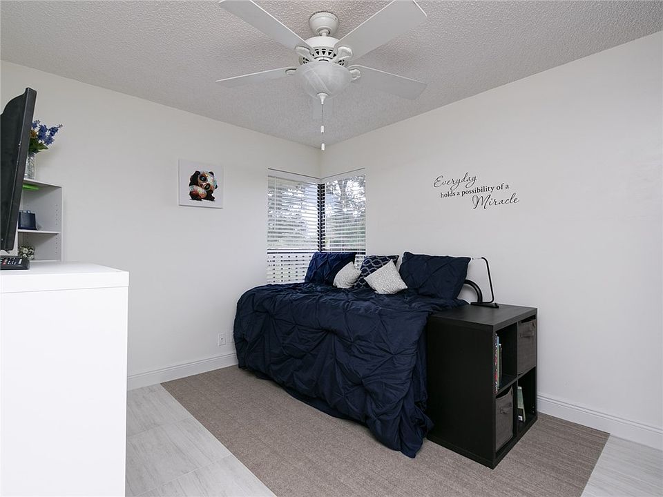 1st image of 494 NE Plantation Rd APT 4205