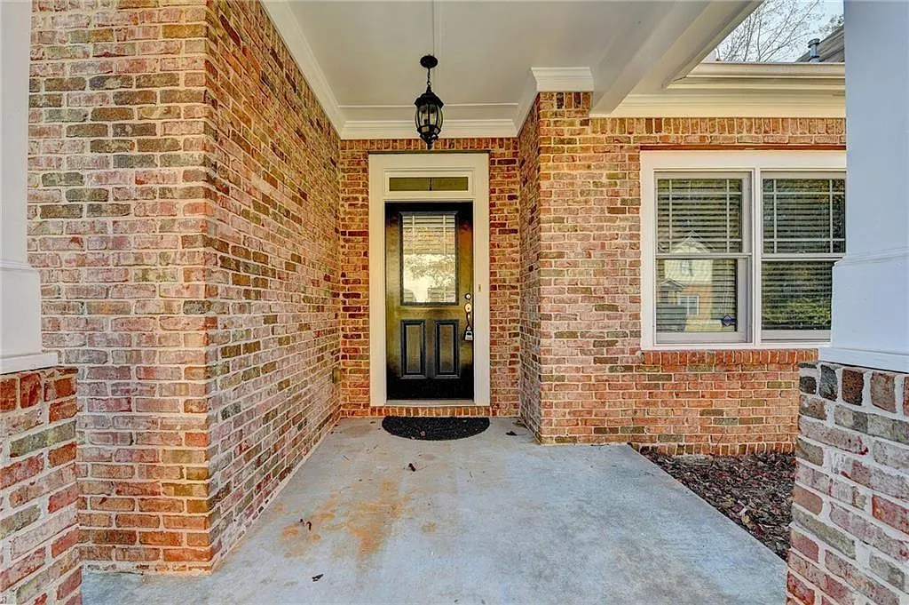 4 bed, 3.5 bath, 2485 sqft, $2,750 — Photo 2