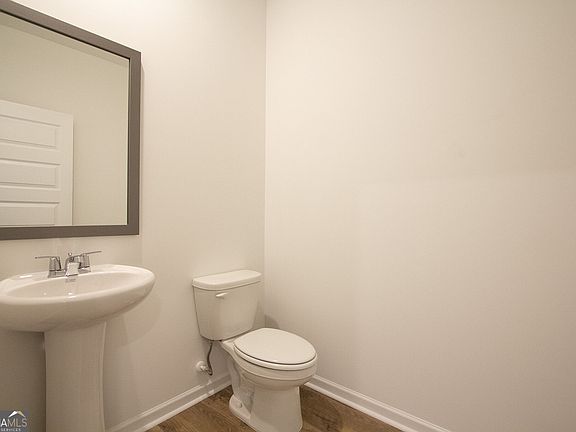 4th image of 3597 Rowlett St