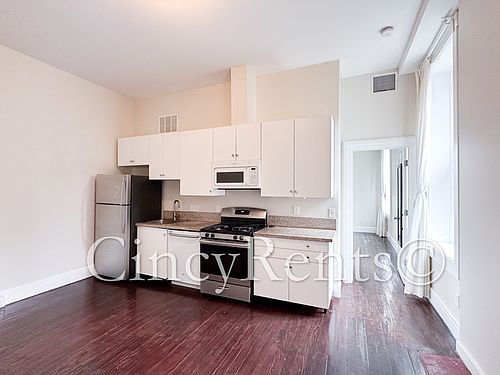 4th image of 51 E Clifton Ave APT 1B