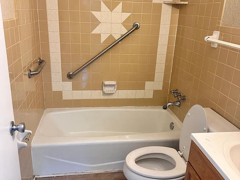 10304 Saint Ann Ln — Photo 8