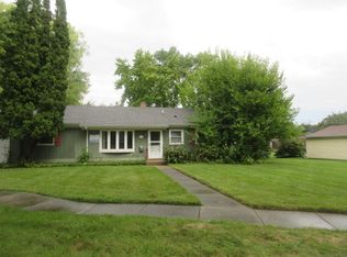 170 Ash Ave, Woodstock, IL 60098